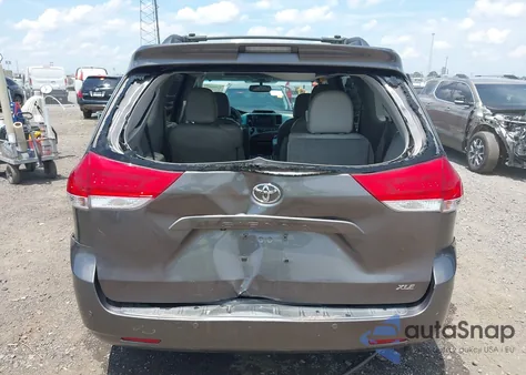 2014 Toyota Sienna Xle V6 8 Passenger из США, поврежденный, VIN 5TDYK3DC1ES485160